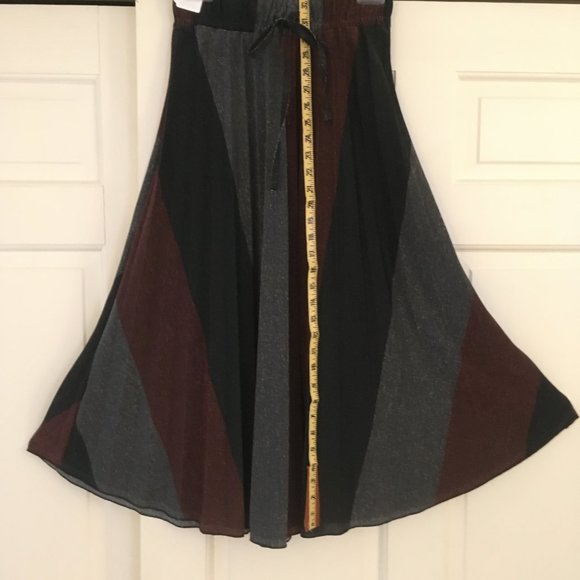 Scandal Italy skirt - new with tags! Stunning - Picture 2 of 8